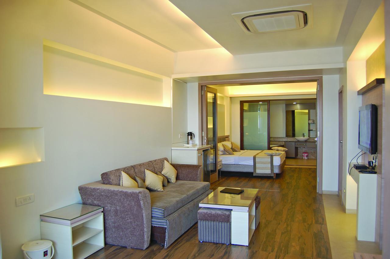 Hotel Miramar Даман Екстериор снимка